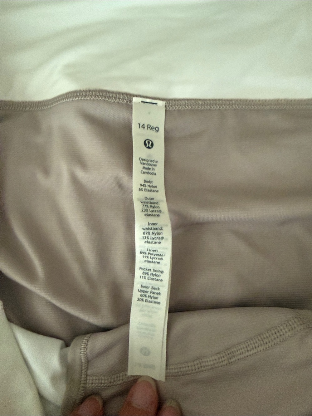 lululemon athletica Women’s White Speed Up Running Shorts - Picture 4 of 4